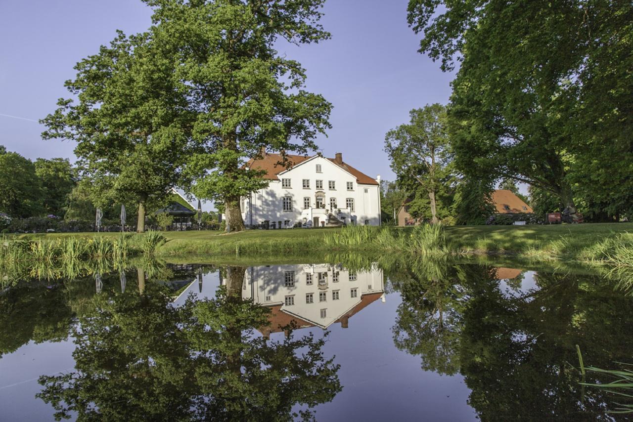 Hotel & Gaestehaus Gut Kaden Alveslohe Exterior foto